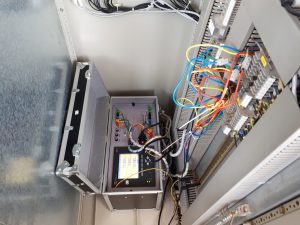 نمونه دستگاه نصب شده در یک پست فوق توزیع